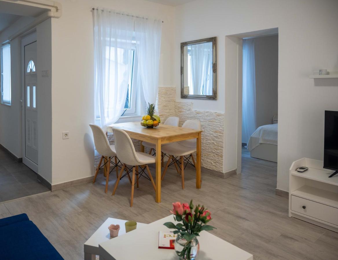 Apartment Montona Pula Eksteriør billede