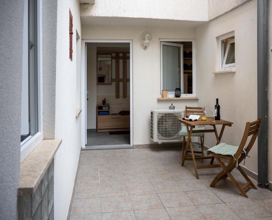 Apartment Montona Pula Eksteriør billede